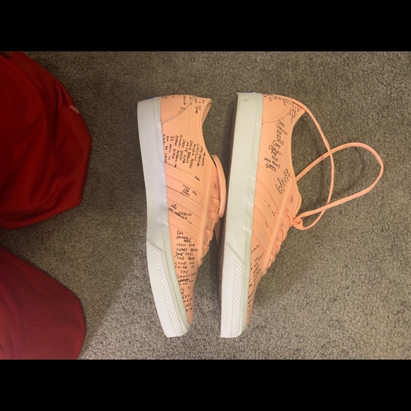 Adidas - Picture 1 of 2